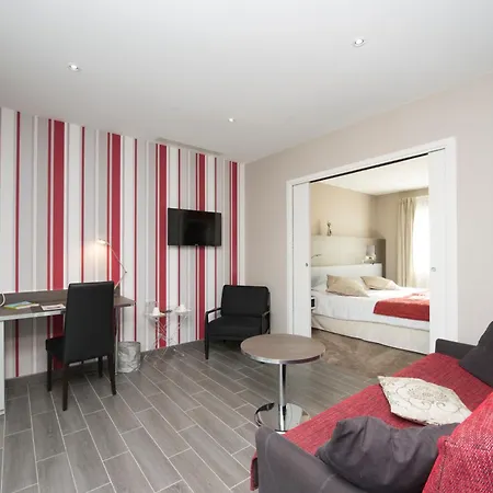 Logis Bienvenue Hotell 3*