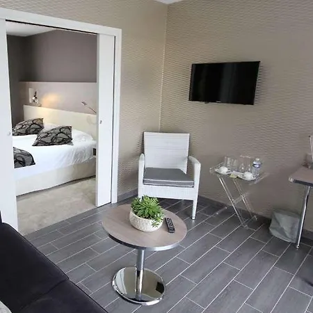 Hotel Logis Bienvenue Doue-la-Fontaine