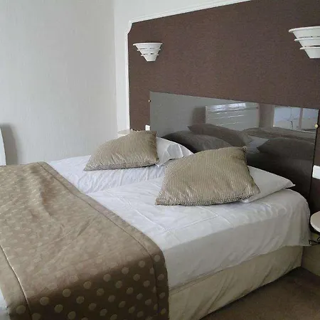 Logis Bienvenue Hotel Doue-la-Fontaine