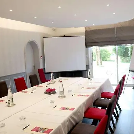 Logis Bienvenue Hotel 3*