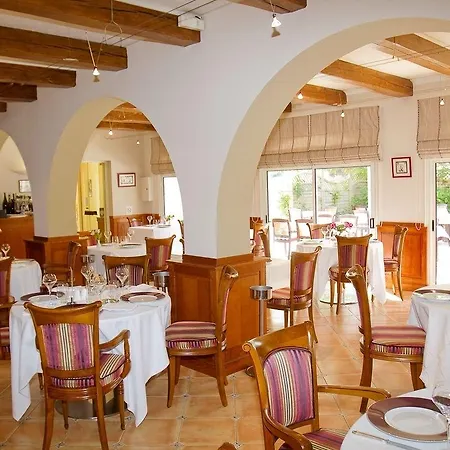 Logis Bienvenue Hotel 3*