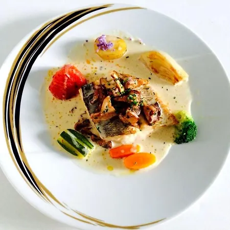 Hotell Logis Bienvenue Doué-la-Fontaine