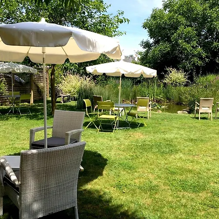 Logis Bienvenue 3* デュエ・ラ・フォンテーヌ