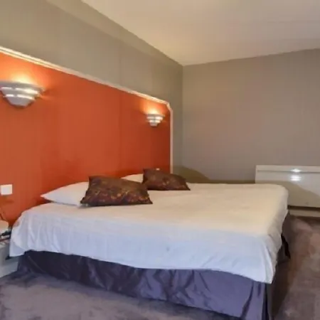 Hotell Logis Bienvenue Doué-la-Fontaine