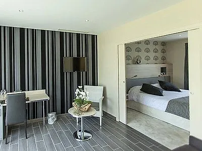 Logis Bienvenue ホテル 3*