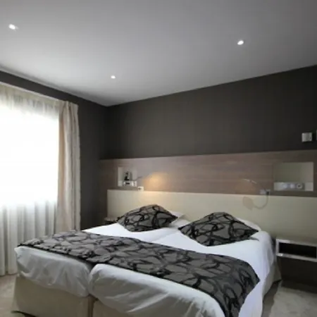Logis Bienvenue Hotel Doue-la-Fontaine