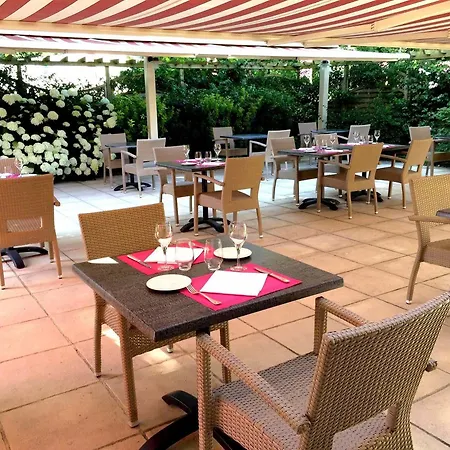 Hotel Logis Bienvenue Doue-la-Fontaine