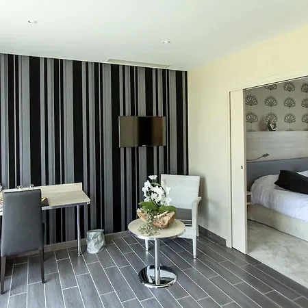 Logis Bienvenue Hotel 3*